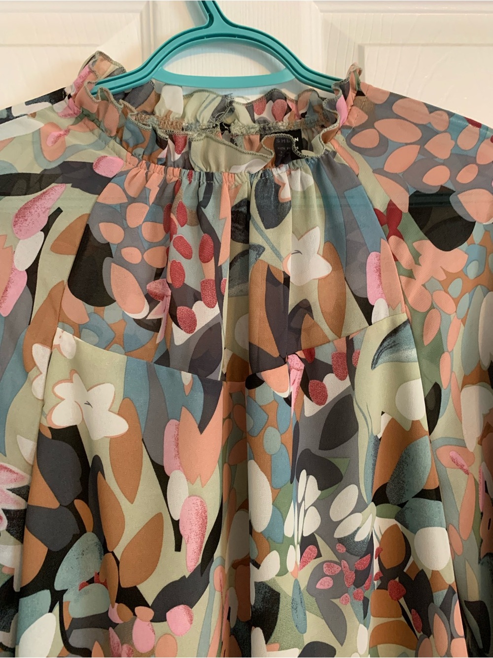 SHEIN Multicolor Abstract Floral Ruffle-Neck Blouse